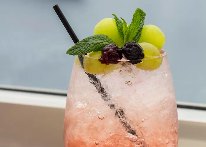 Panorama Boutique 4* Fíra